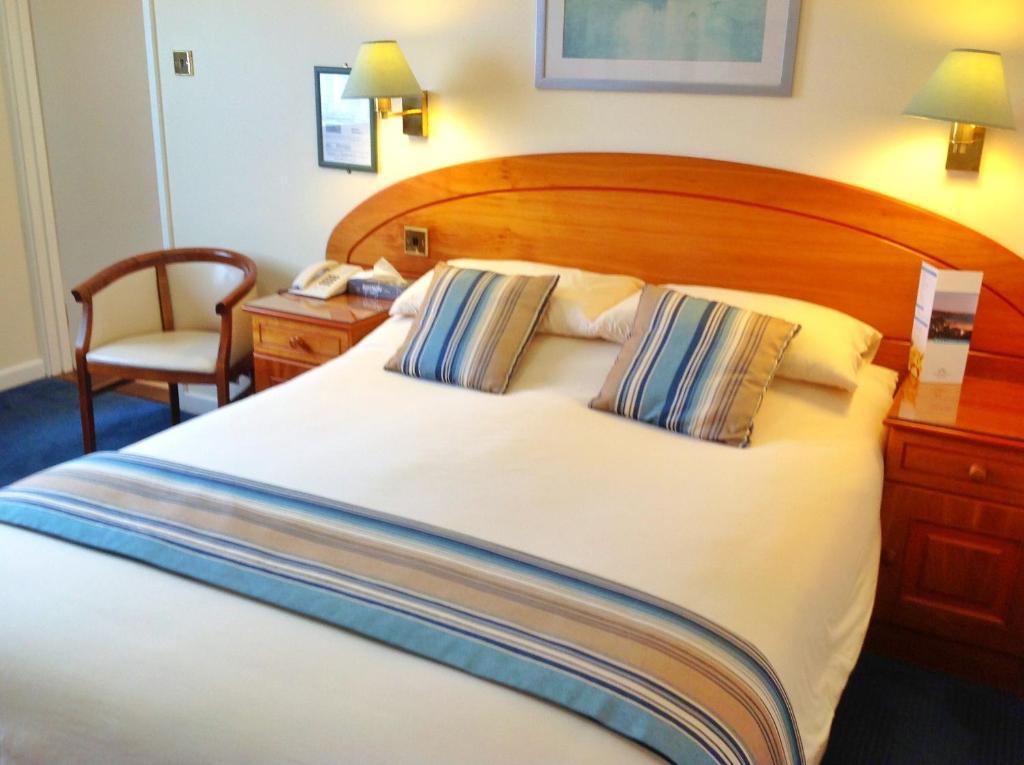 The Windmills Hotel St Brelade Room photo