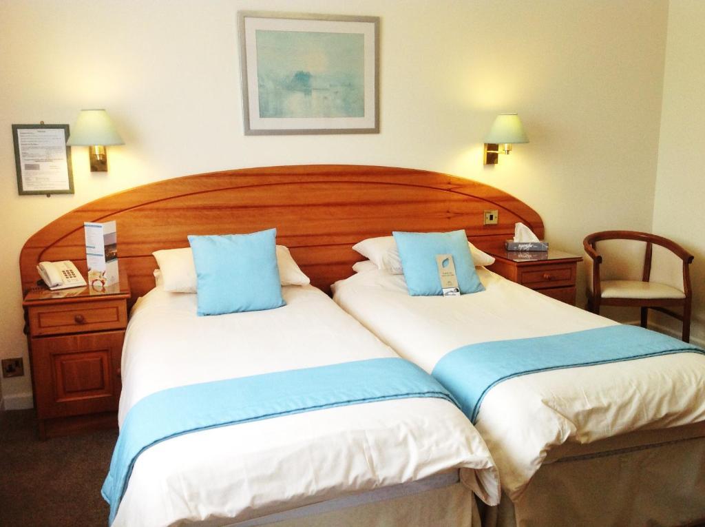 The Windmills Hotel St Brelade Room photo